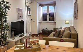 T2 Apartment -Cascais Center - 100M From Beach